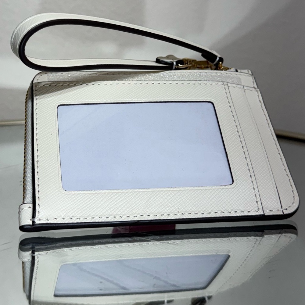 New Kate Spade Boxed Madison Perforated Small Wristlet - Picture 3 of 3